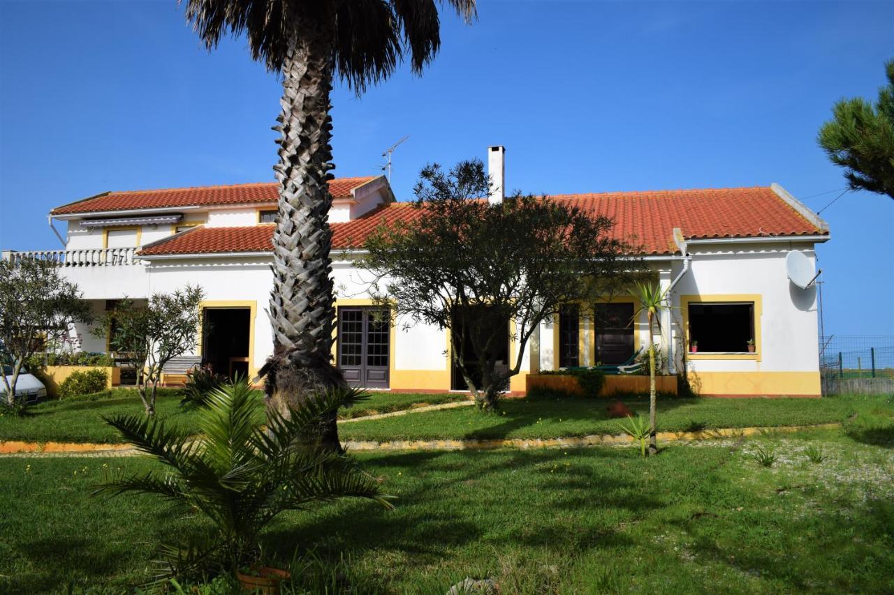 לינה וארוחת בוקר São Bernardino Casa Jardim Peniche מראה חיצוני תמונה