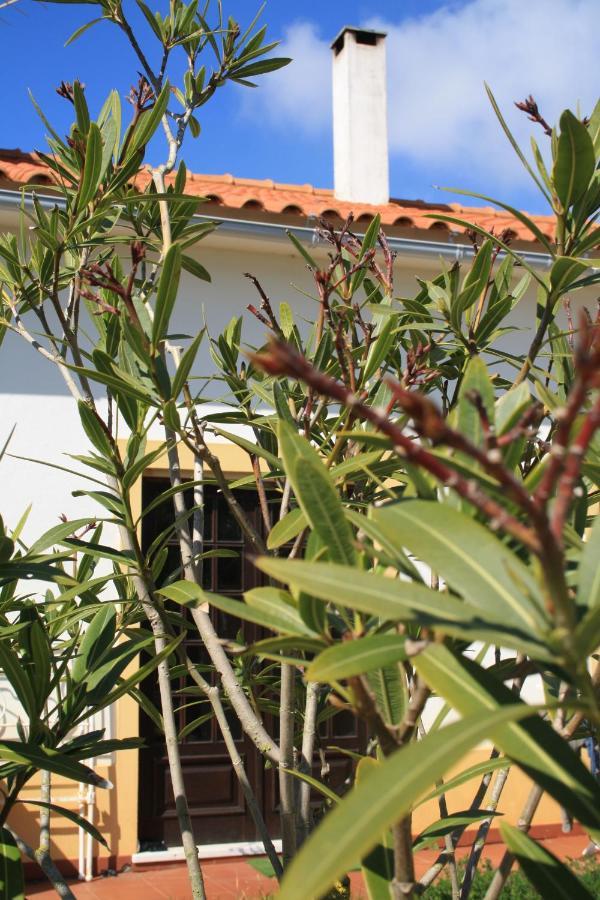 לינה וארוחת בוקר São Bernardino Casa Jardim Peniche מראה חיצוני תמונה